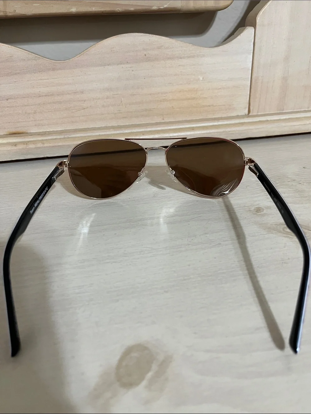 Realtree Gold Frame Sunglasses with Pink Marble Temples
